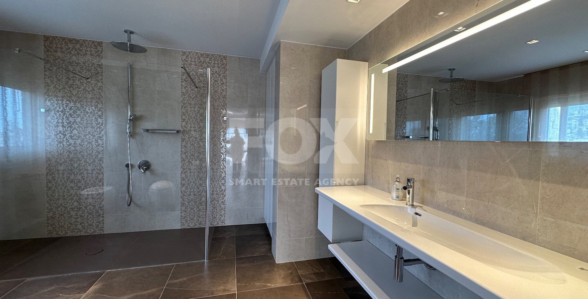 FOR RENT LUXURY FIVE BEDROOM VILLA 20 METRES FROM THE SEA IN THE AMATHOUNDA AREA OF LIMASSOL