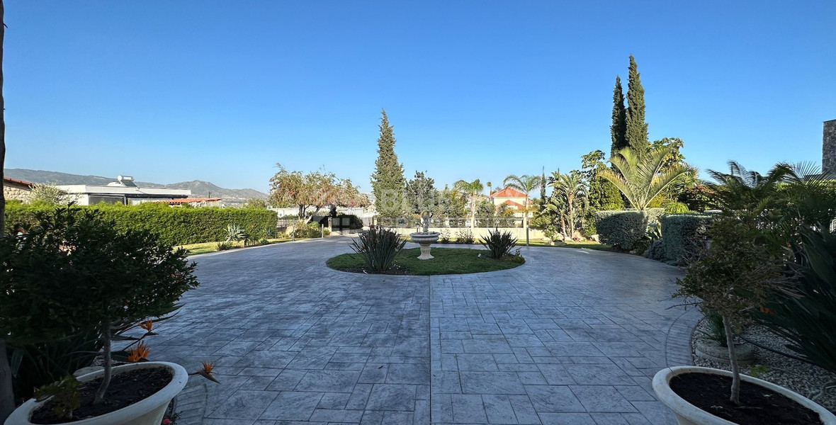 Furnished five bedroom Villa Privately gated amongst landscaped gardens.