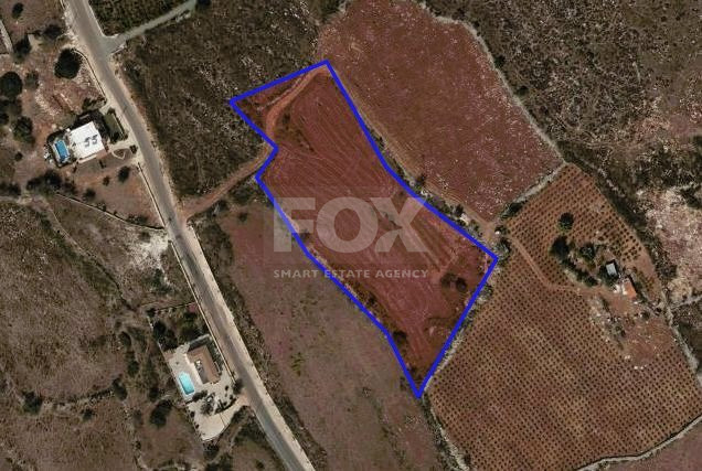 Residential land in Ineia village, Paphos district