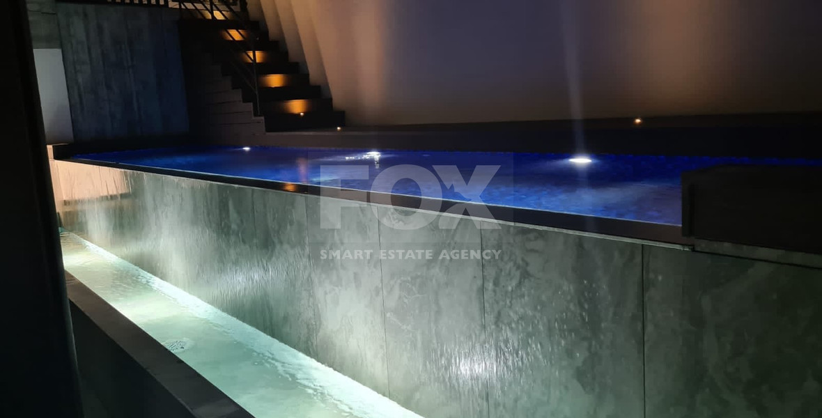 NO VAT BUILDING WITH 18 STUDIOS, SWIMMING POOL, GYM AREA AND ROOF TERRACE.