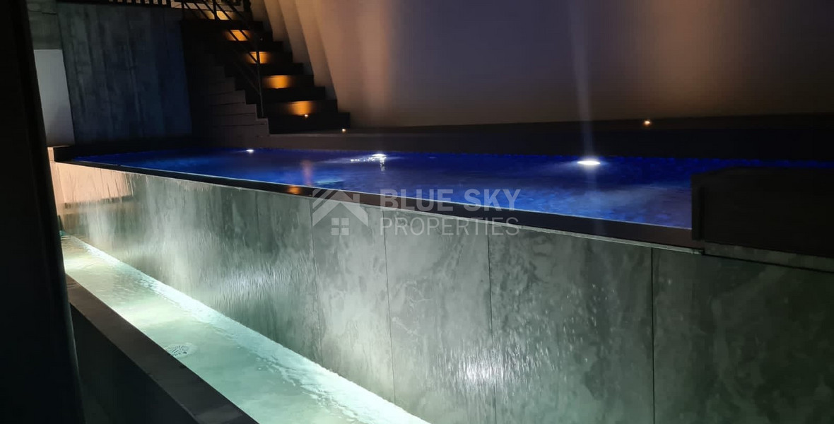NO VAT BUILDING WITH 18 STUDIOS, SWIMMING POOL, GYM AREA AND ROOF TERRACE.
