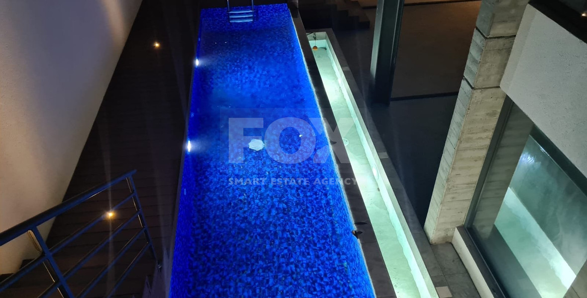 NO VAT BUILDING WITH 18 STUDIOS, SWIMMING POOL, GYM AREA AND ROOF TERRACE.