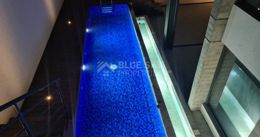 NO VAT BUILDING WITH 18 STUDIOS, SWIMMING POOL, GYM AREA AND ROOF TERRACE.