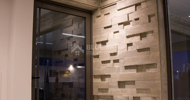 NO VAT BUILDING WITH 18 STUDIOS, SWIMMING POOL, GYM AREA AND ROOF TERRACE.