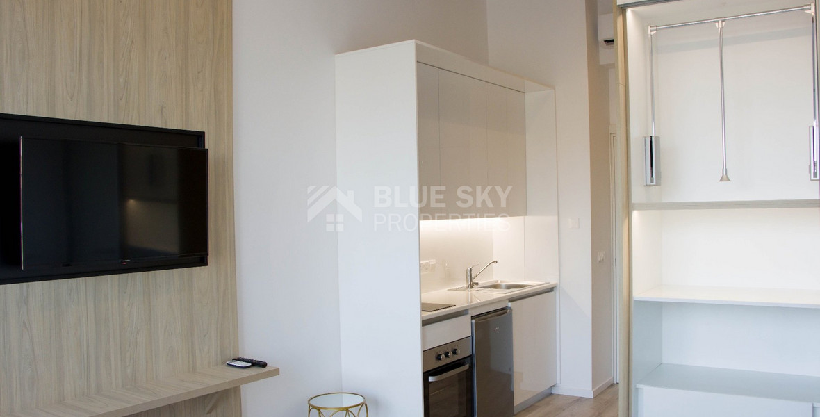 NO VAT BUILDING WITH 18 STUDIOS, SWIMMING POOL, GYM AREA AND ROOF TERRACE.