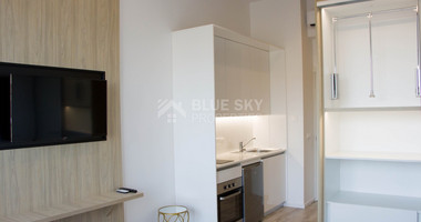 NO VAT BUILDING WITH 18 STUDIOS, SWIMMING POOL, GYM AREA AND ROOF TERRACE.