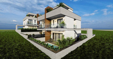 Spacious-Modern Design Two Bedroom Townhouses With Swimming Pool