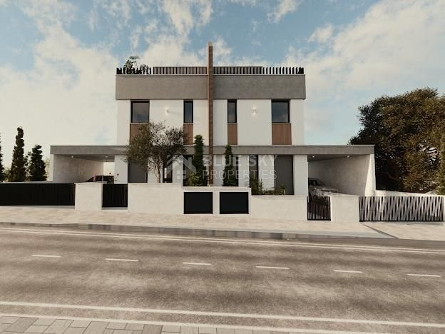 Spacious-Modern Design Two Bedroom Townhouses With Swimming Pool