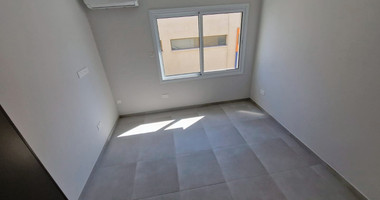 Commercial Building for sale in Apostolou Petrou & Pavlou: Residential Potential