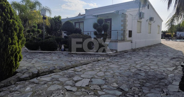 Three Bed House For rent with swimming pool In Paramytha