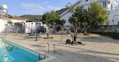 Three Bed House For rent with swimming pool In Paramytha