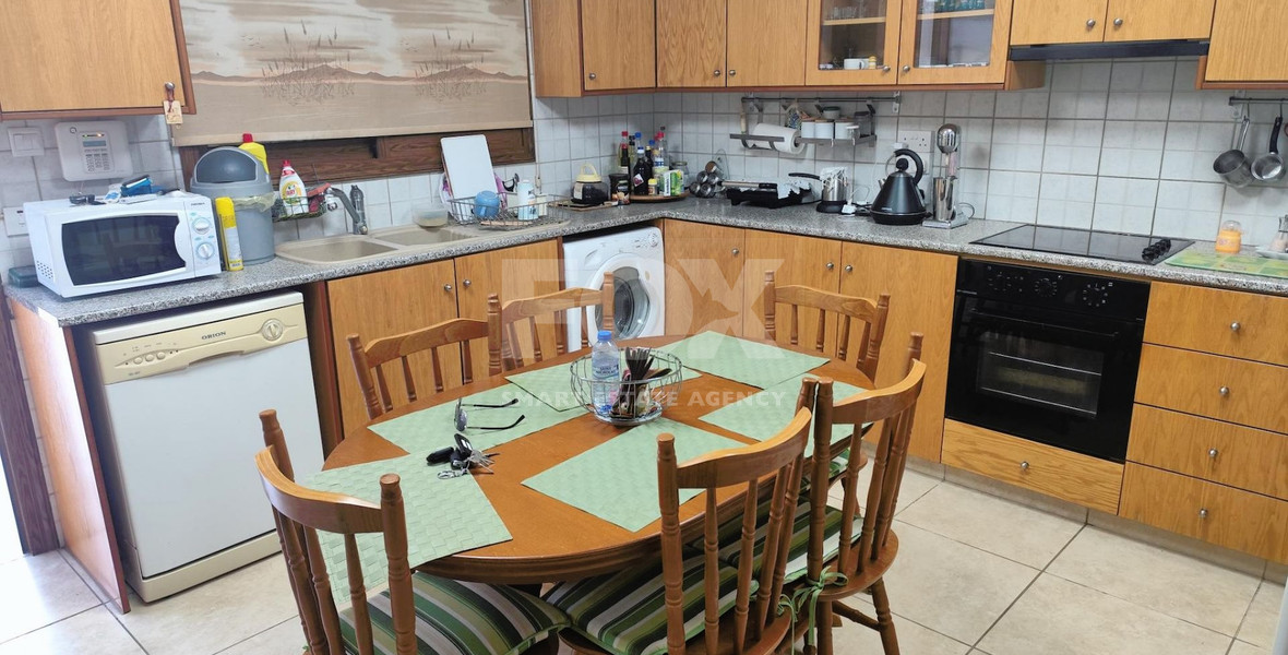 Three Bed House For rent with swimming pool In Paramytha