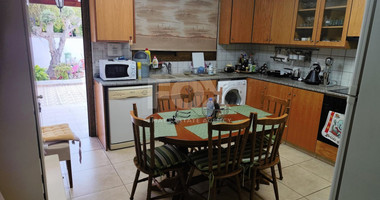 Three Bed House For rent with swimming pool In Paramytha