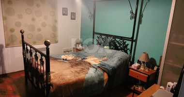 Three Bed House For rent with swimming pool In Paramytha