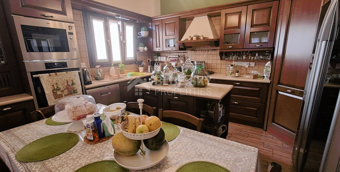 Four bedroom semi-detached house for rent, in Episkopi, Limassol