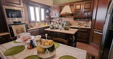 Four bedroom semi-detached house for rent, in Episkopi, Limassol