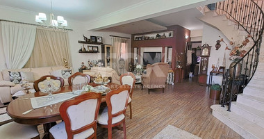 Four bedroom semi-detached house for rent, in Episkopi, Limassol