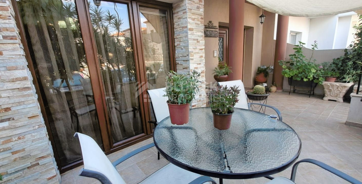 Four bedroom semi-detached house for rent, in Episkopi, Limassol