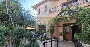 Four bedroom semi-detached house for rent, in Episkopi, Limassol