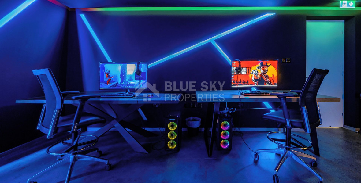 Three bedroom magnificent apartment in Tomb of the Kings , Paphos