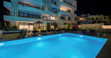 Three bedroom magnificent apartment in Tomb of the Kings , Paphos