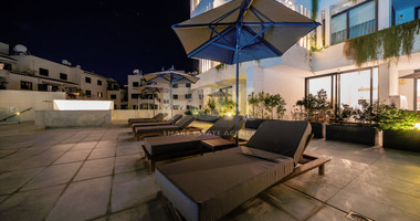 Three bedroom luxury penthouse on fifth floor in Tombs of the Kings area, Paphos
