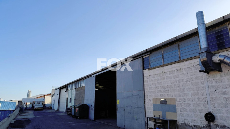 Warehouse 700 m² for rent in Agios Athanasios, Limassol, Cyprus
