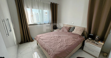 Three bedroom apartment in a privileged area in Tomb of the Kings, Paphos