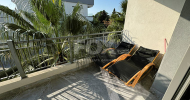 Three bedroom apartment in a privileged area in Tomb of the Kings, Paphos