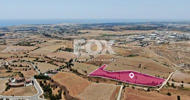 Residential field in Anarita, paphos