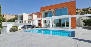 Modern 5 bedroom  furnished house with pool for rent in Moutagiaka