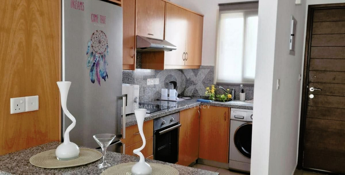 Two bedroom maisonette in Universal area