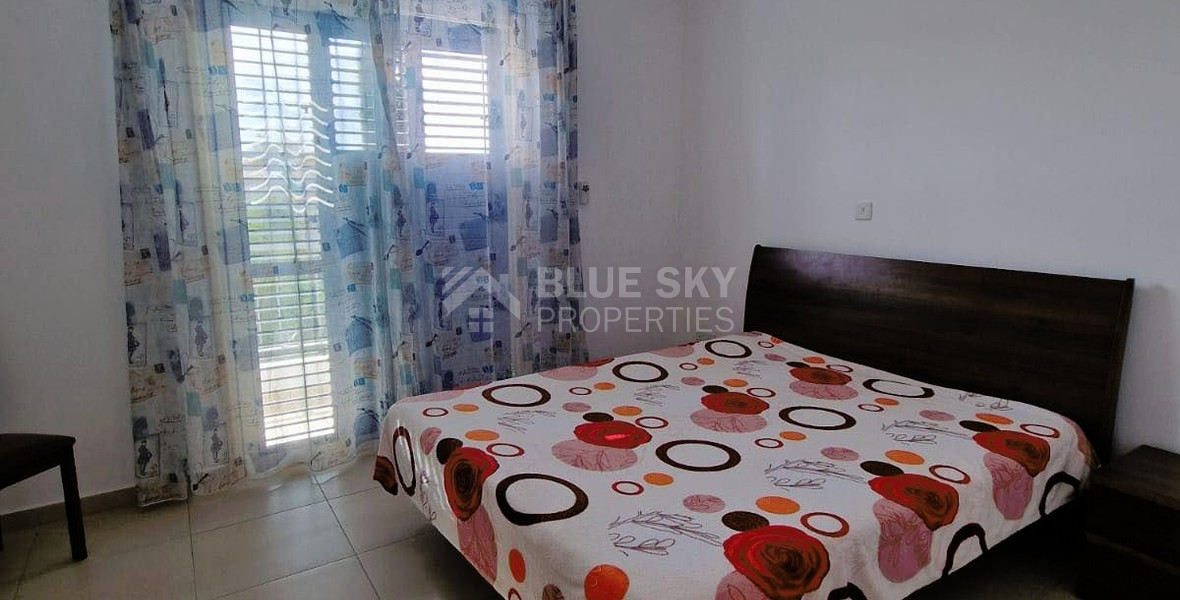 Two bedroom maisonette in Universal area