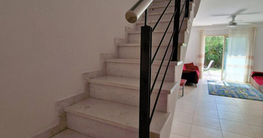 Two bedroom maisonette in Universal area