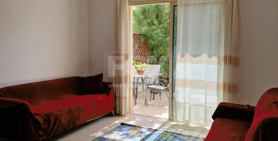 Two bedroom maisonette in Universal area