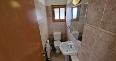 Six-Bedroom Detached House for sale in Ekali