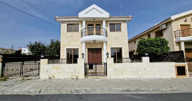Six-Bedroom Detached House for sale in Ekali