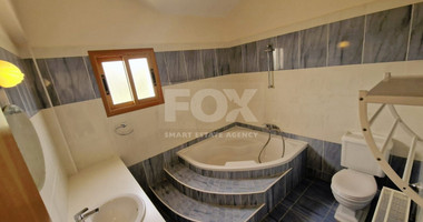 Six-Bedroom Detached House for sale in Ekali