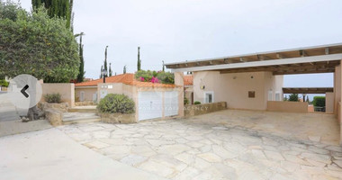 Architect-designed bungalow situated in the charming district of Tala, in the city of Paphos.