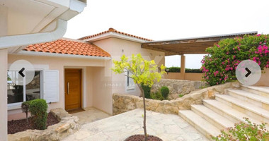 Architect-designed bungalow situated in the charming district of Tala, in the city of Paphos.