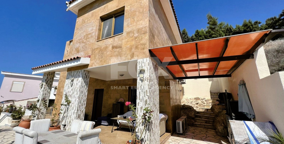 Four bedroom detached villa in Chloraka