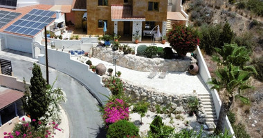 Four bedroom detached villa in Chloraka