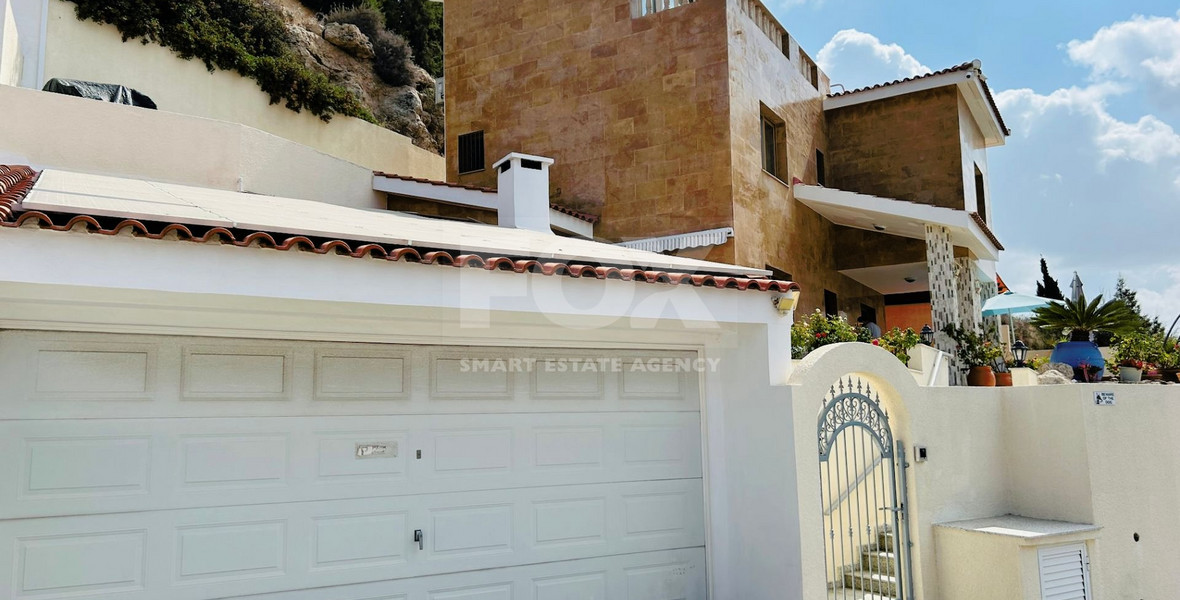 Four bedroom detached villa in Chloraka