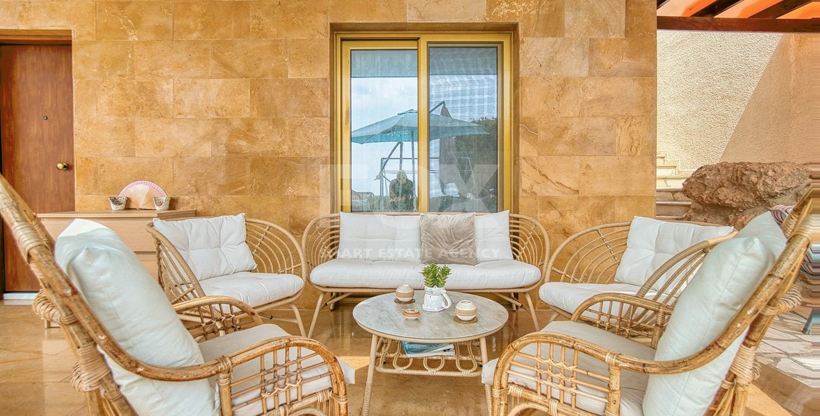 Four bedroom detached villa in Chloraka