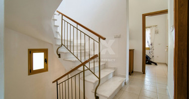 Four bedroom detached villa in Chloraka