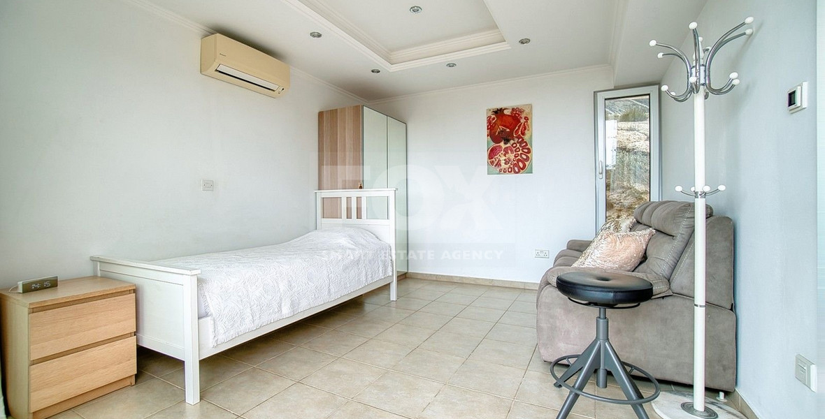 Four bedroom detached villa in Chloraka