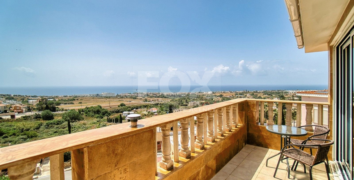 Four bedroom detached villa in Chloraka