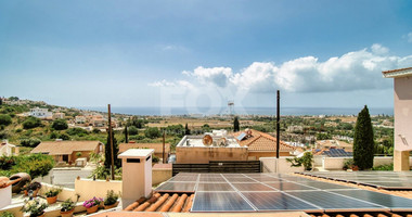 Four bedroom detached villa in Chloraka