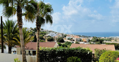 Four bedroom detached villa in Chloraka