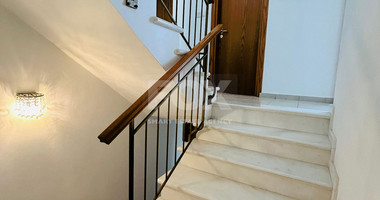 Four bedroom detached villa in Chloraka